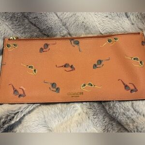 Coach - Slim Sunglasses Pouch Case - phone wallet, light coral
